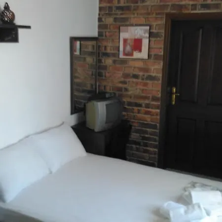 Adali Pensionat 4*