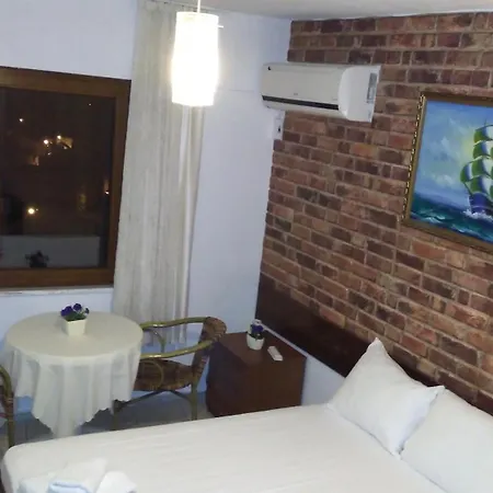 Adali Konukevi Bozcaada