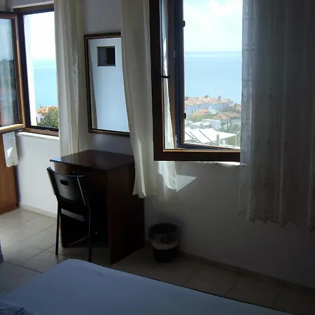 Adali Pensionat 4*